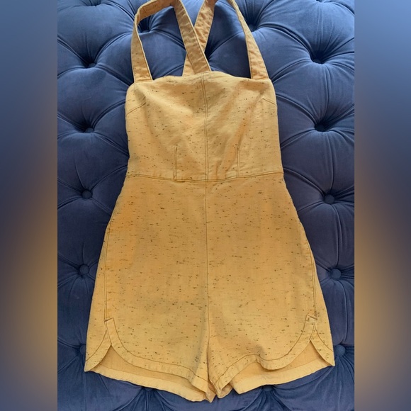 Urban Outfitters Hannah Cotton Cross-Back Romper - Picture 3 of 4